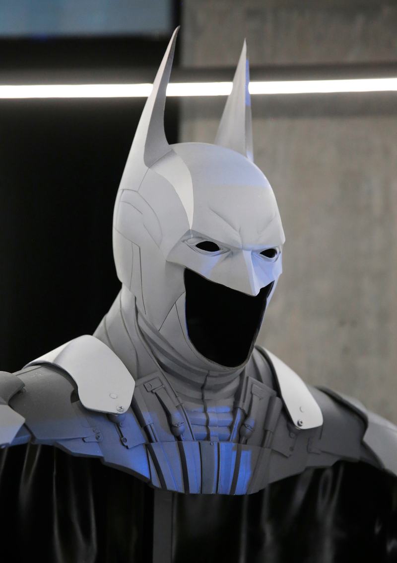 Illustration for article titled Batman Gets Weird When Artists Redesign His Cape and Cowl